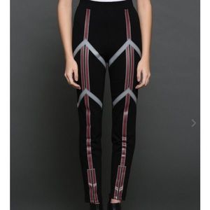 Her Universe Marvel WandaVision Wanda High-Waisted Leggings size Large